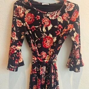 Boho Romantic black floral dress XL,stretchy, belle sleeves, belted waist